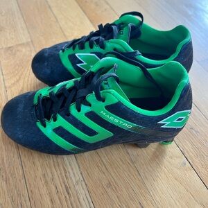 Boys Lotto Maestro Soccer Cleats Sz 1
